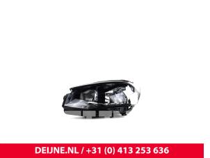Nieuwe Koplamp links Volkswagen Transporter Prijs € 143,99 Inclusief btw aangeboden door van Deijne Onderdelen Uden B.V.
