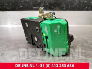 Volvo XC90 Front door lock mechanism 4-door, right O95055 photo 2
