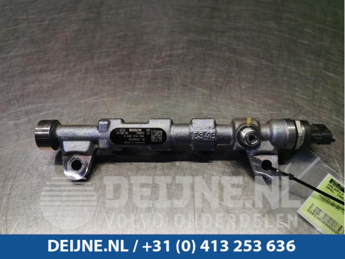 Opel Insignia Fuel injector nozzle O95108