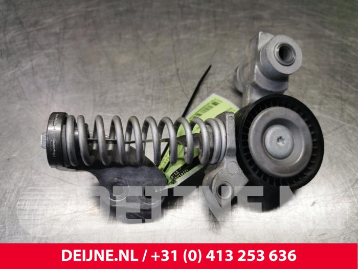 Gebruikte Spanrol Multiriem Volvo XC40 Prijs € 35,00 Margeregeling aangeboden door van Deijne Onderdelen Uden B.V.