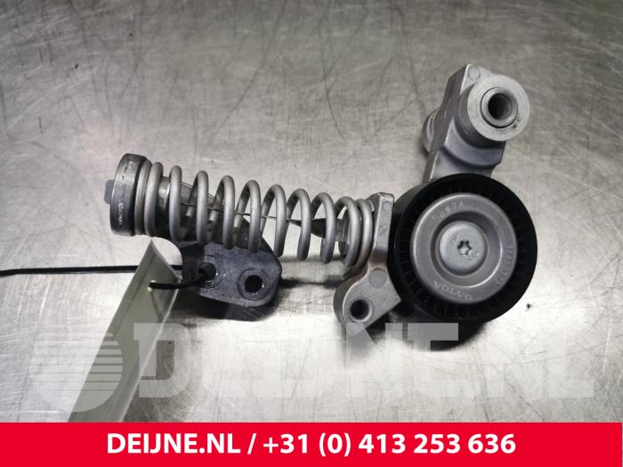 Gebruikte Spanrol Multiriem Volvo XC60 Prijs € 35,00 Margeregeling aangeboden door van Deijne Onderdelen Uden B.V.