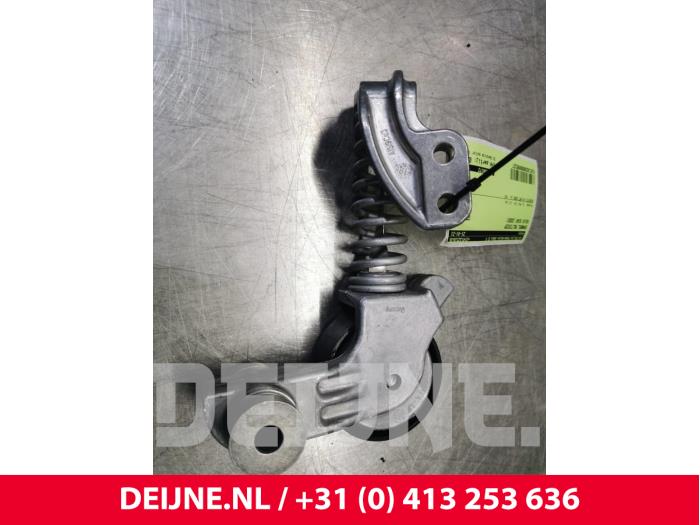Gebruikte Spanrol Multiriem Volvo XC40 Prijs € 35,00 Margeregeling aangeboden door van Deijne Onderdelen Uden B.V.