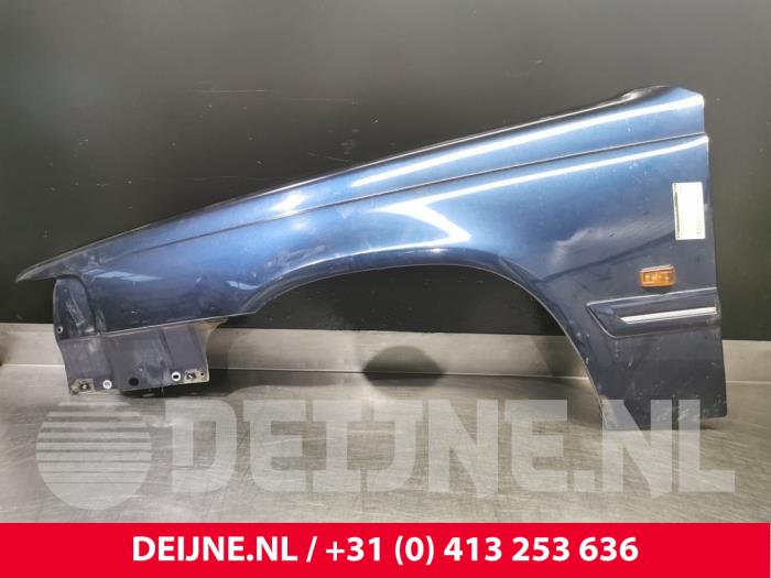 Volvo 9-Serie Scherm links-voor O95410