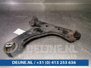 Citroen Nemo Querlenker unten rechts vorne O95420 foto 2