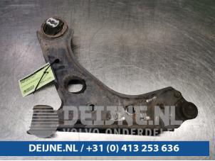 Citroen Nemo Querlenker unten rechts vorne O95420 foto 3