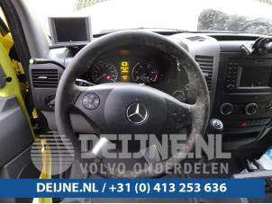 Gebruikte Licht Schakelaar Mercedes Sprinter 3,5t (906.63) 319 CDI,BlueTEC V6 24V Prijs € 66,55 Inclusief btw aangeboden door van Deijne Onderdelen Uden B.V.