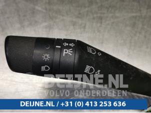 Gebruikte Schakelaar Stuurkolom (licht) Citroen Nemo (AA) 1.4 HDi 70 Prijs € 66,55 Inclusief btw aangeboden door van Deijne Onderdelen Uden B.V.
