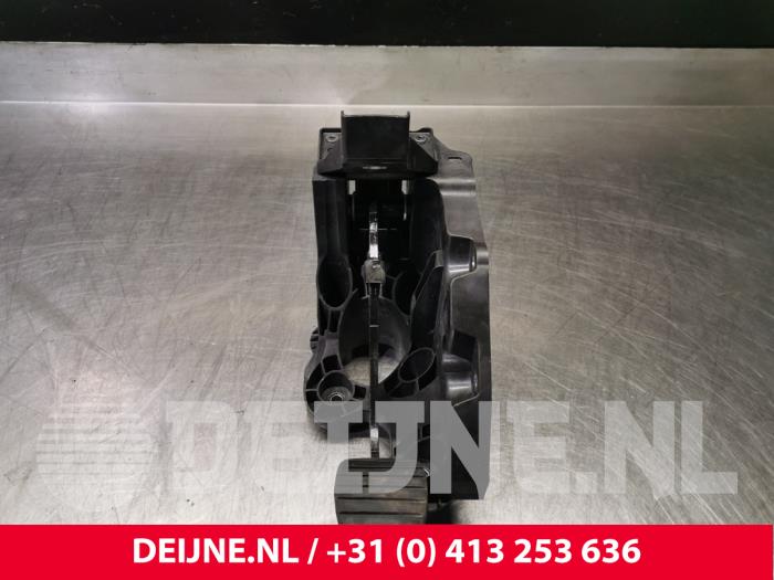 Renault Trafic Rempedaal O95628