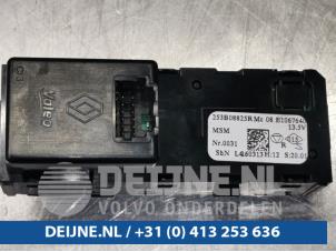 Renault Trafic Radiobedienfeld O95648 foto 2