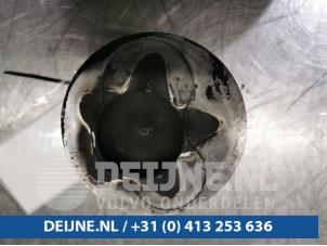 Volkswagen Transporter Piston O95701 photo 2