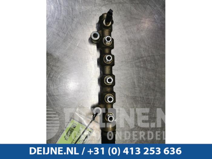 Gebruikte Common rail (Injectie) Opel Movano Combi 2.5 DTI Prijs € 121,00 Inclusief btw aangeboden door van Deijne Onderdelen Uden B.V.