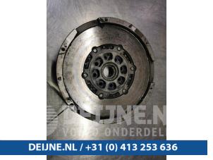 Gebruikte Dubbele massa vliegwiel Ford Transit Custom 2.2 TDCi 16V FWD Prijs € 145,20 Inclusief btw aangeboden door van Deijne Onderdelen Uden B.V.