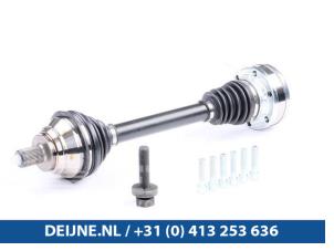 Nieuwe Aandrijfas links-voor Volkswagen Caddy Prijs € 60,50 Inclusief btw aangeboden door van Deijne Onderdelen Uden B.V.