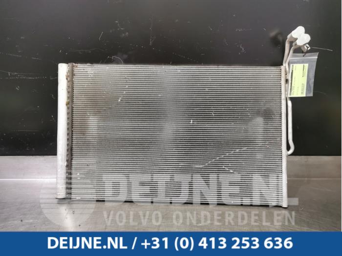 Gebruikte Airco Condensor Porsche Cayenne II (92A) 3.0 D V6 24V Prijs € 80,00 Margeregeling aangeboden door van Deijne Onderdelen Uden B.V.