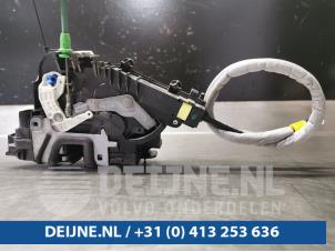 Mercedes C-Klasse Deurslot Mechaniek 4Deurs rechts-achter O96628 foto 3