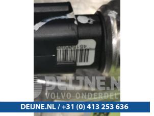 Ford Fiesta Einspritzdüse (Einspritzer) O96808 foto 4