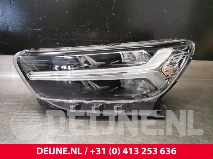 Volvo XC40 Headlight, left O96873