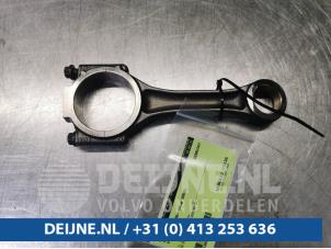 Gebruikte Drijfstang Volkswagen Crafter Prijs € 121,00 Inclusief btw aangeboden door van Deijne Onderdelen Uden B.V.