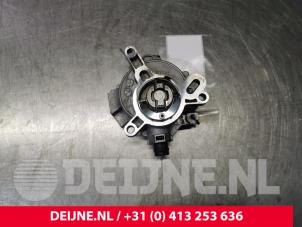 Volvo V60 Vacuumpomp (Diesel) O96965 foto 2