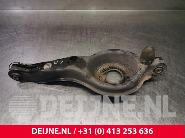 Volvo V40 Veerschotel links-achter O97033