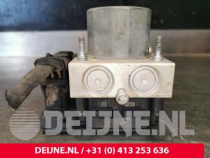 Tesla Model X ABS Pomp O97155 foto 3