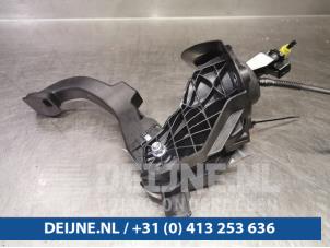 Gebruikte Koppelingspedaal Peugeot Expert (V1/VA/VB/VE/VF/VT/VY) 1.5 BlueHDi 100 Prijs € 84,70 Inclusief btw aangeboden door van Deijne Onderdelen Uden B.V.