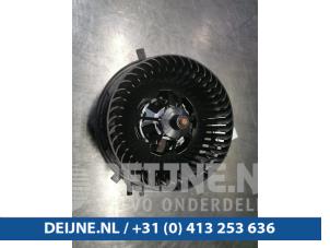 Gebruikte Chaufage Ventilatiemotor Volkswagen Crafter (SY) 2.0 TDI Prijs € 72,60 Inclusief btw aangeboden door van Deijne Onderdelen Uden B.V.