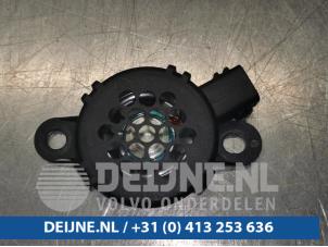 Gebruikte Module PDC Tesla Model X 100D Prijs € 24,20 Inclusief btw aangeboden door van Deijne Onderdelen Uden B.V.