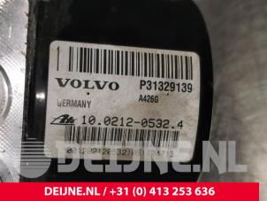Volvo V70 ABS Pumpe O97378 foto 3