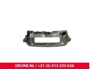 Nieuwe Frontpaneel Iveco New Daily Prijs € 181,50 Inclusief btw aangeboden door van Deijne Onderdelen Uden B.V.