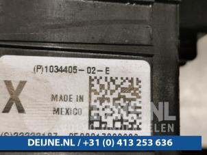 Tesla Model X Fuse box O97454 photo 2