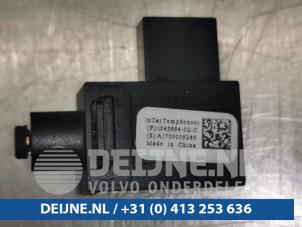 Tesla Model X Interior temperature sensor O97483 photo 3