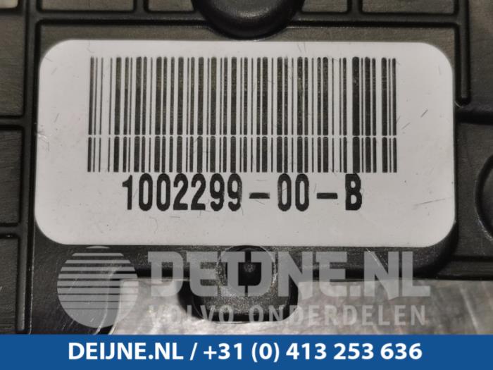 Slot Dashboardkastje van een Tesla Model X 100D 2017