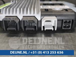 Tesla Model X USB module O97555 foto 2
