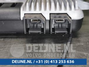 Tesla Model X USB module O97555 foto 3