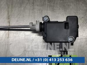 Seat Leon Tank flap lock motor O97720 photo 3