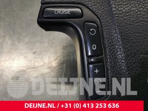 Volvo V70 Left airbag (steering wheel) O97921 photo 2