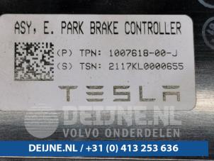 Tesla Model S Handrem Module O97940 foto 2