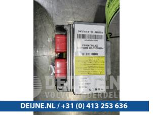 Gebruikte Airbag Module Tesla Model S 75D Prijs € 211,75 Inclusief btw aangeboden door van Deijne Onderdelen Uden B.V.