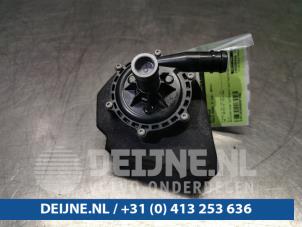 Gebruikte Waterpomp Tesla Model S 75D Prijs € 145,20 Inclusief btw aangeboden door van Deijne Onderdelen Uden B.V.