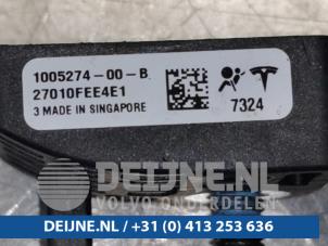 Tesla Model S Airbag sensor O97959 photo 2