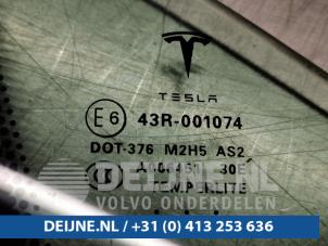 Tesla Model S Driehoeks Ruit rechts-voor O98155 foto 2