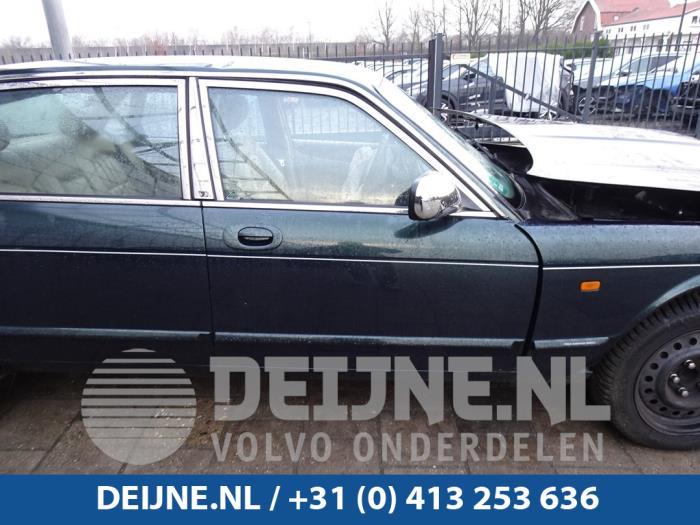 Jaguar Sovereign Türscheibe 4-türig rechts vorne O98176