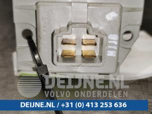 Tesla Model S Kachel Weerstand O98243 foto 3