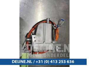 Tesla Model S Koelwater Verwarmings Module O98254 foto 3