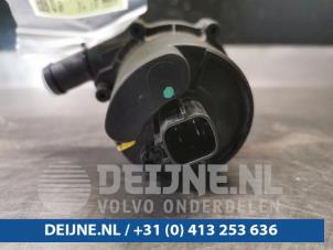 Tesla Model S Wasserpumpe O98277 foto 3