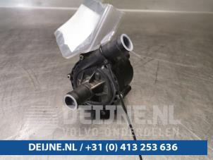 Gebruikte Waterpomp Tesla Model S 75D Prijs € 66,55 Inclusief btw aangeboden door van Deijne Onderdelen Uden B.V.