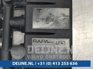 Tesla Model S Luchtvering module O98282 foto 3