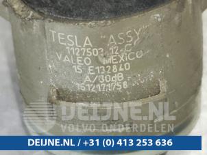 Gebruikte PDC Sensor Tesla Model S 75D Prijs € 36,30 Inclusief btw aangeboden door van Deijne Onderdelen Uden B.V.