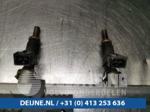 BMW X3 Fuel injector nozzle O98534 photo 3